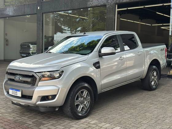 FORD RANGER 2.2 XLS 4X4 CD 16V DIESEL 4P AUTOMÁTICO FORD RANGER 2.2 XLS 4X4 CD 16V DIESEL 4P AUTOMÁTICO